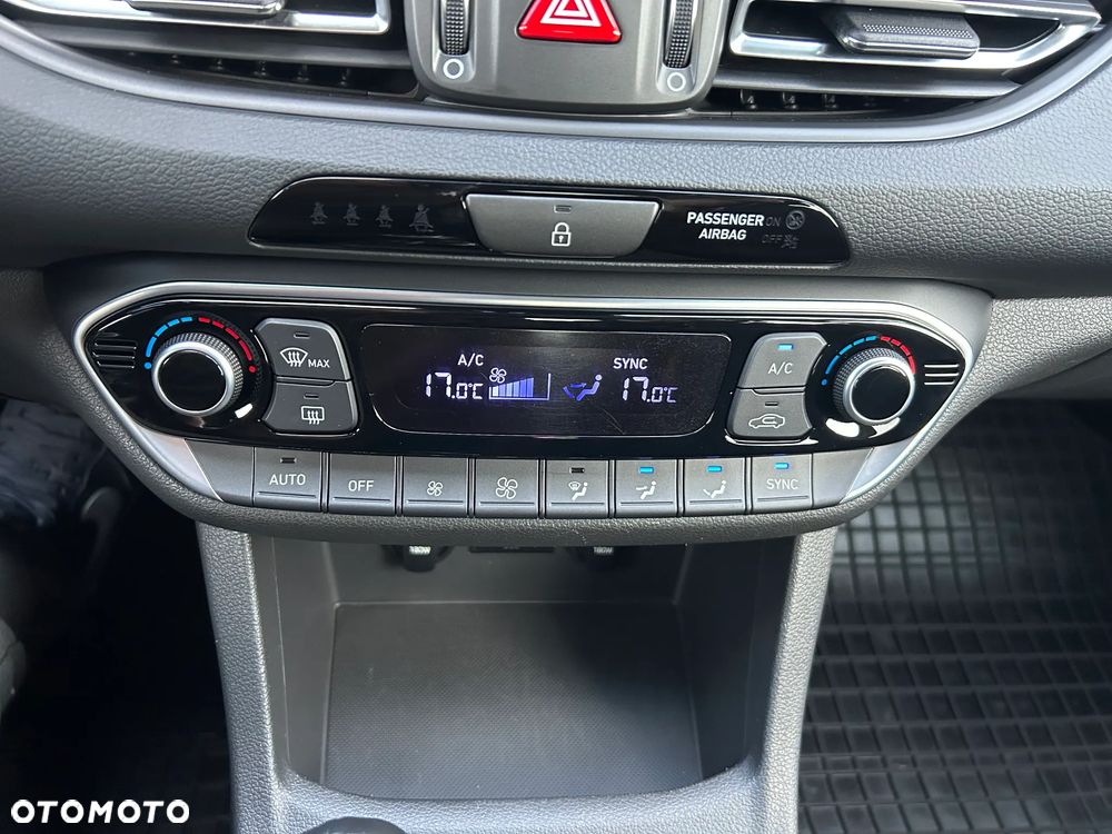Hyundai i30 1.5 T-GDI 48V Smart - 26
