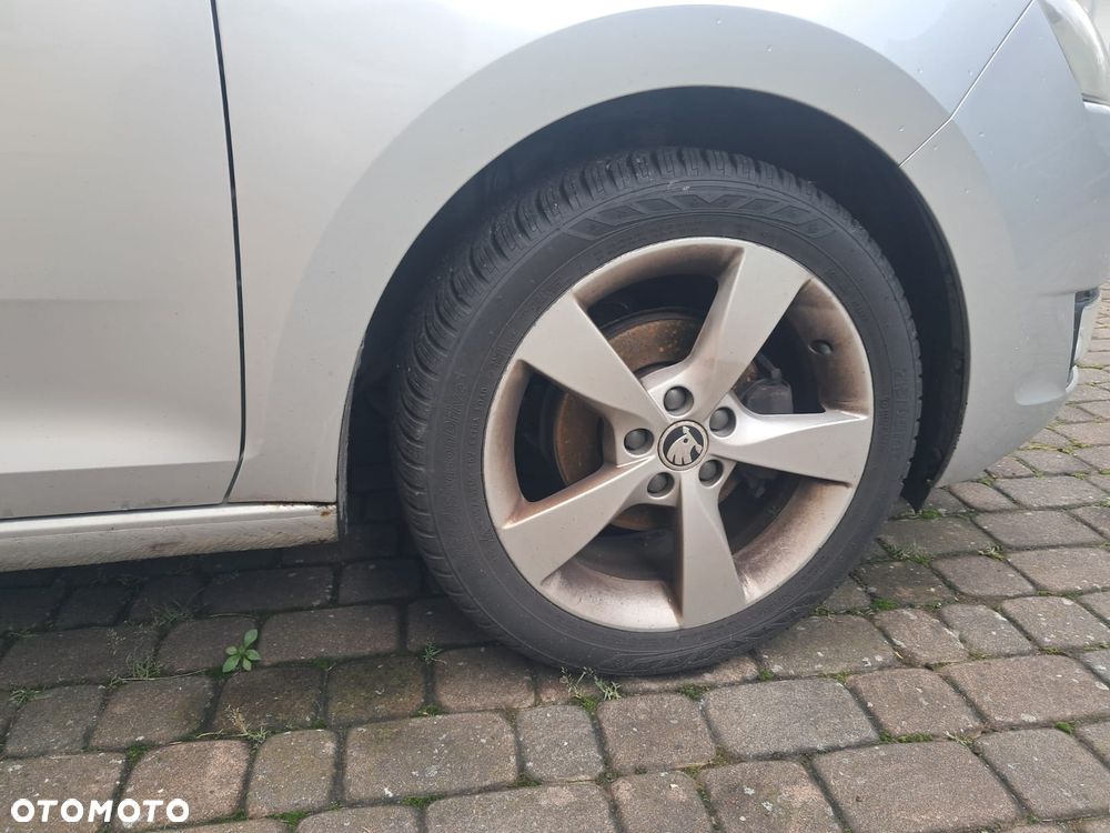 Skoda RAPID 1.4 TDI Active - 12