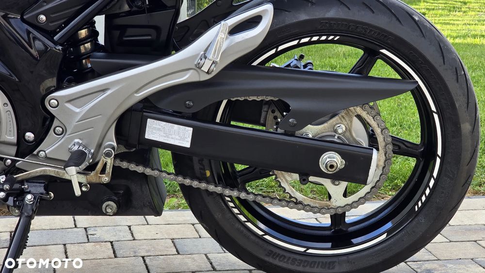 Suzuki Gladius - 36