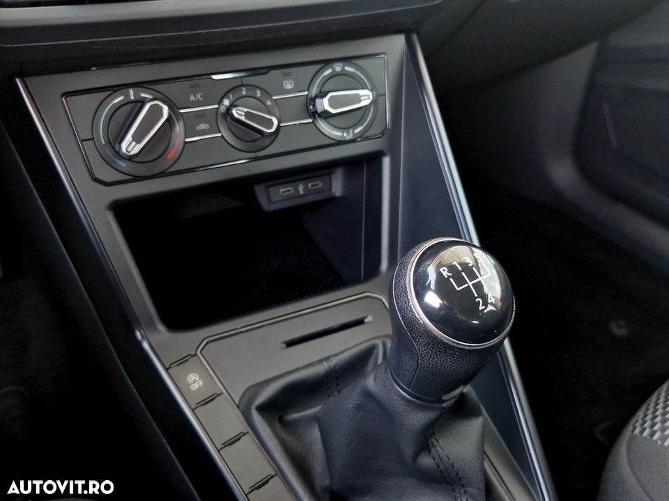 Volkswagen Polo - 18