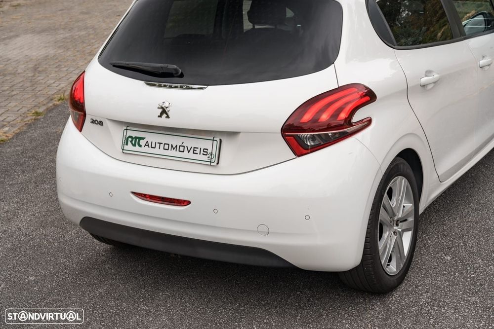 Peugeot 208 1.2 PureTech Signature - 20