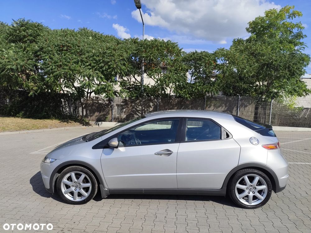 Honda Civic 1.8 Executive - 3