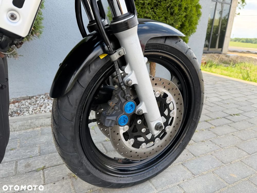 Yamaha FZS - 16