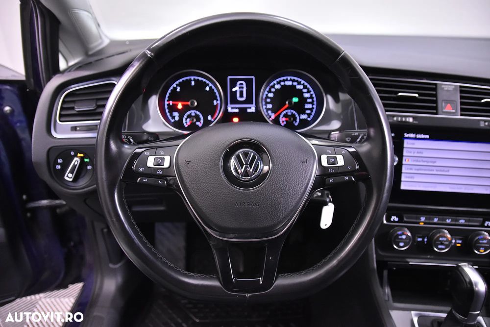 Volkswagen Golf - 15