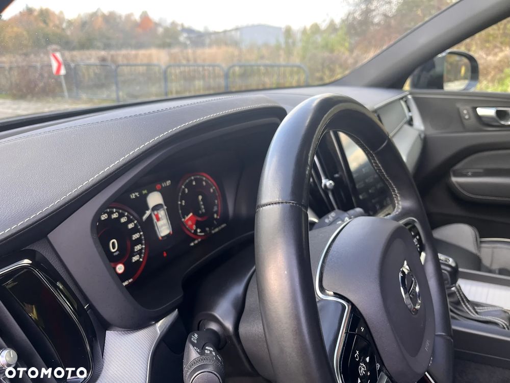 Volvo XC 60 T4 R-Design - 15