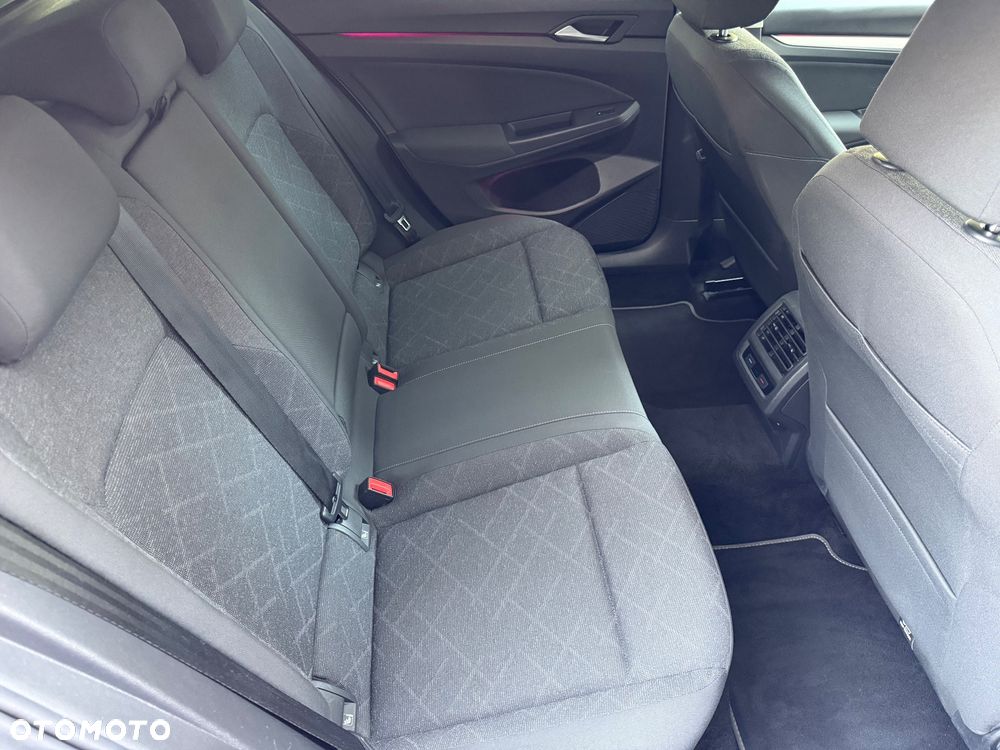 Volkswagen Golf 2.0 TDI SCR DSG Active - 27