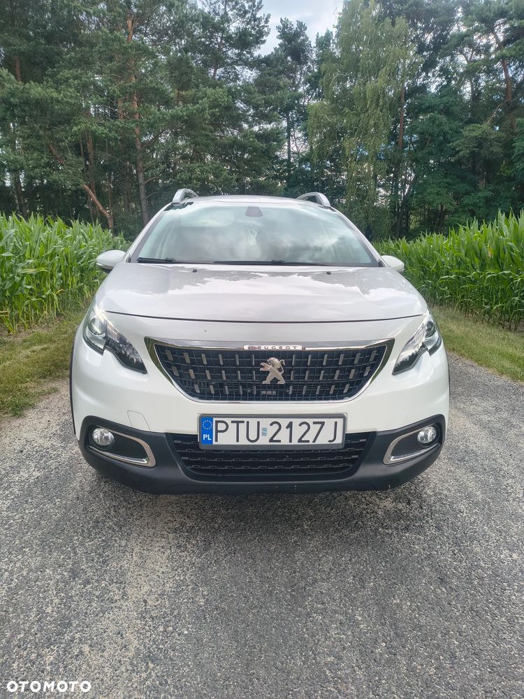Peugeot 2008 1.2 Pure Tech GPF Signature S&S - 3