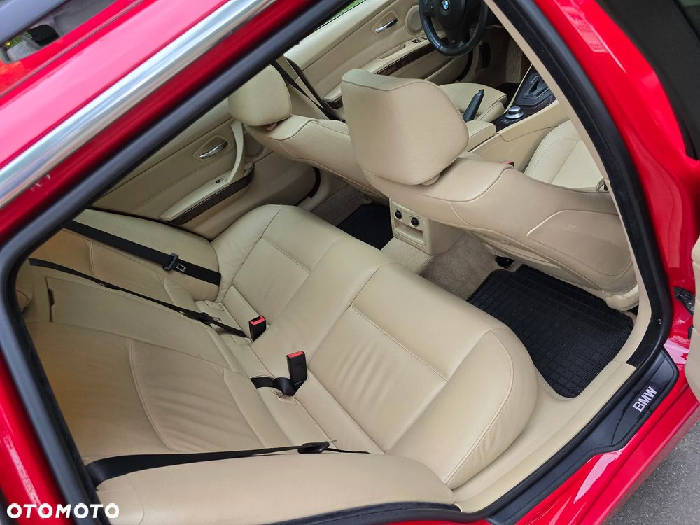 BMW Seria 3 325i - 15