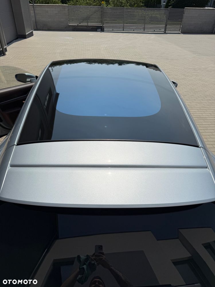 Porsche Taycan Turbo S - 10