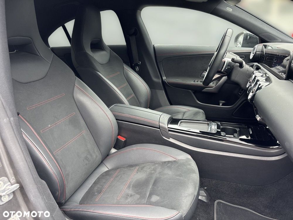 Mercedes-Benz CLA - 19