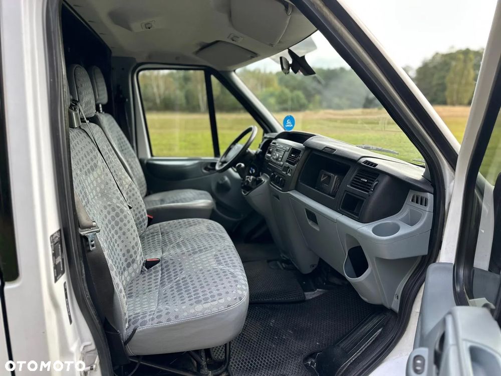 Ford Transit - 10