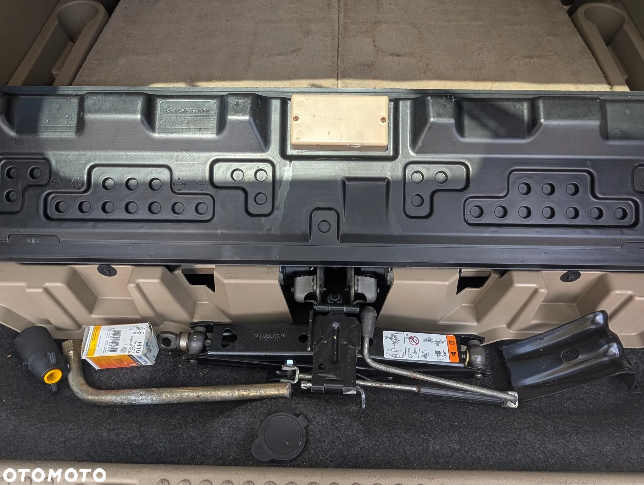 Mercury Mountaineer - 11