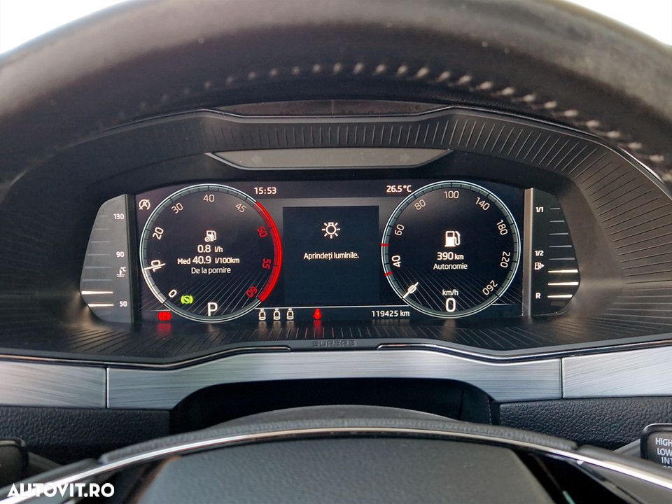 Skoda Superb 2.0 TDI DSG Ambition - 21