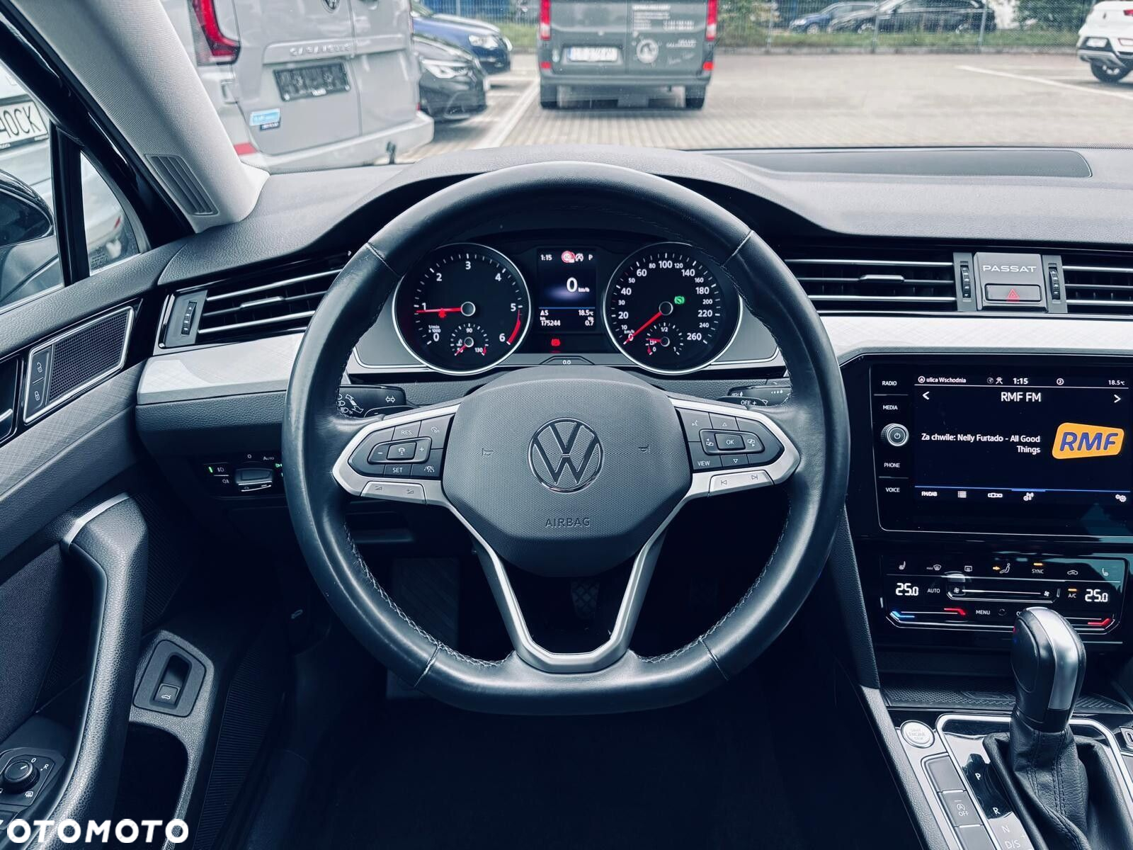 Volkswagen Passat 2.0 TDI EVO Business DSG - 24
