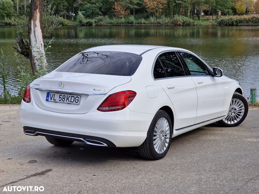 Mercedes-Benz C 220 d 4Matic T 7G-TRONIC - 3