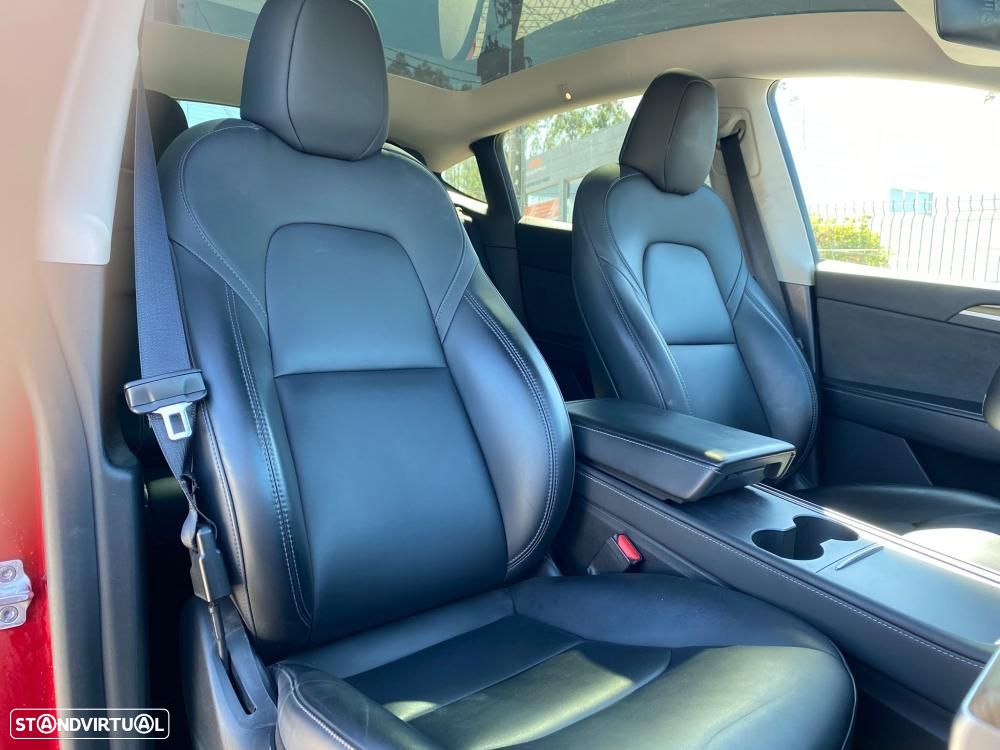 Tesla Model Y Standard RWD - 8