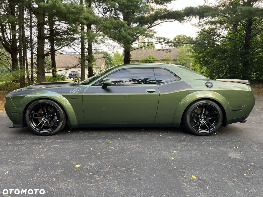 Dodge Challenger - 5