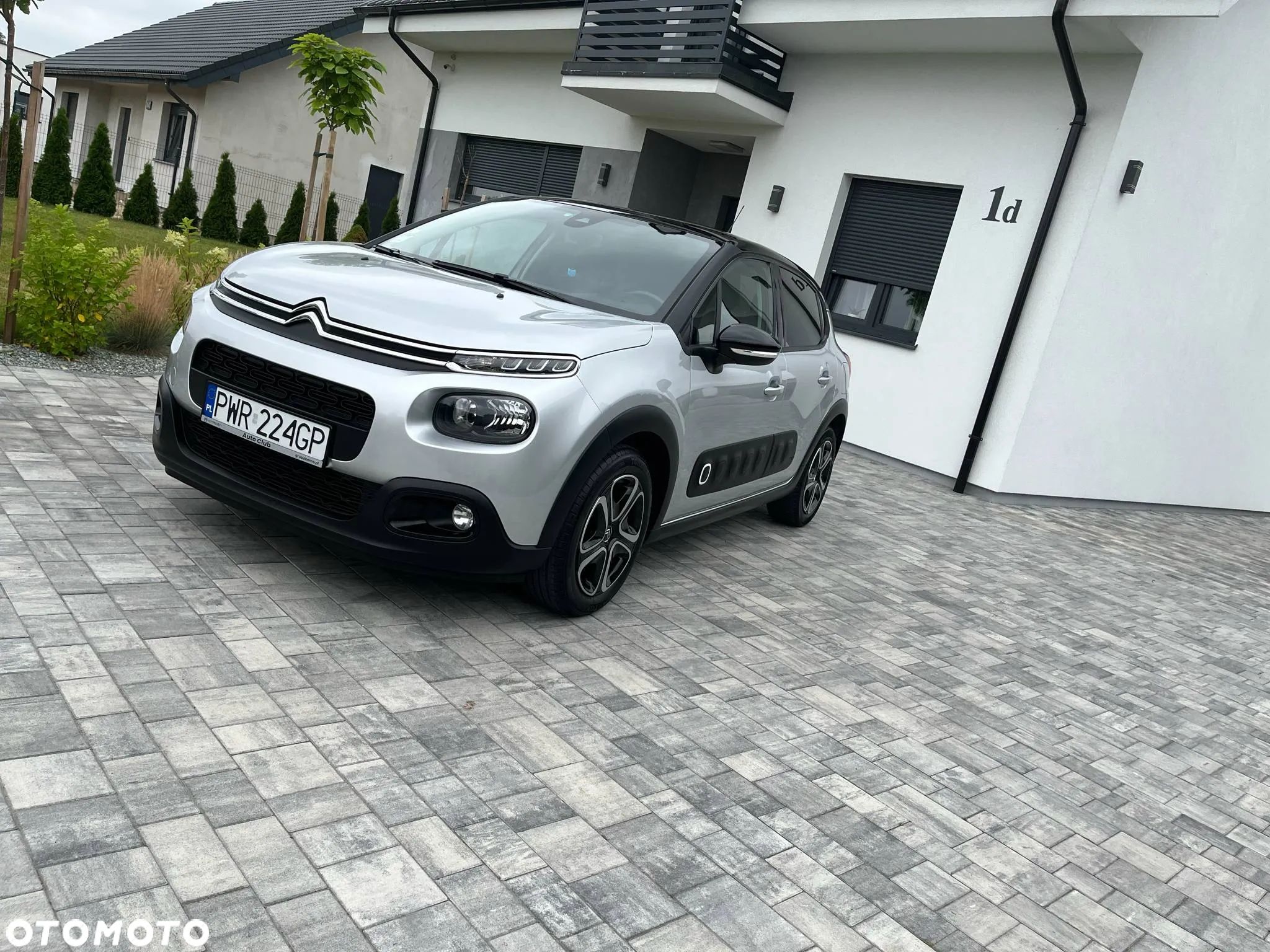 Citroën C3 1.2 PureTech Shine - 1