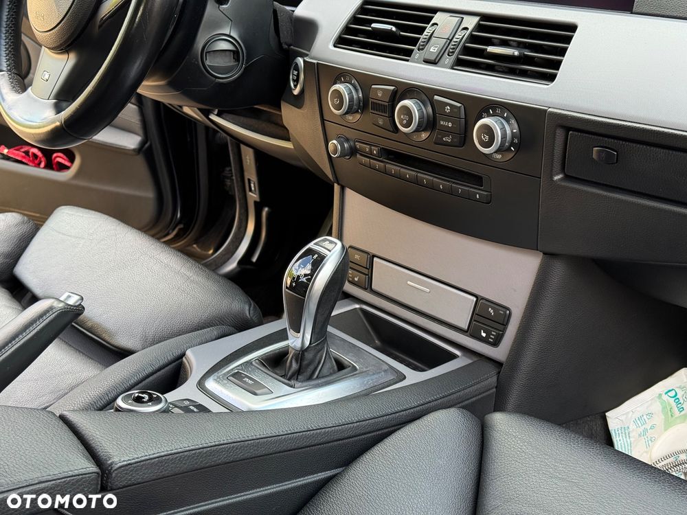 BMW Seria 5 530d Edition Exclusive - 17