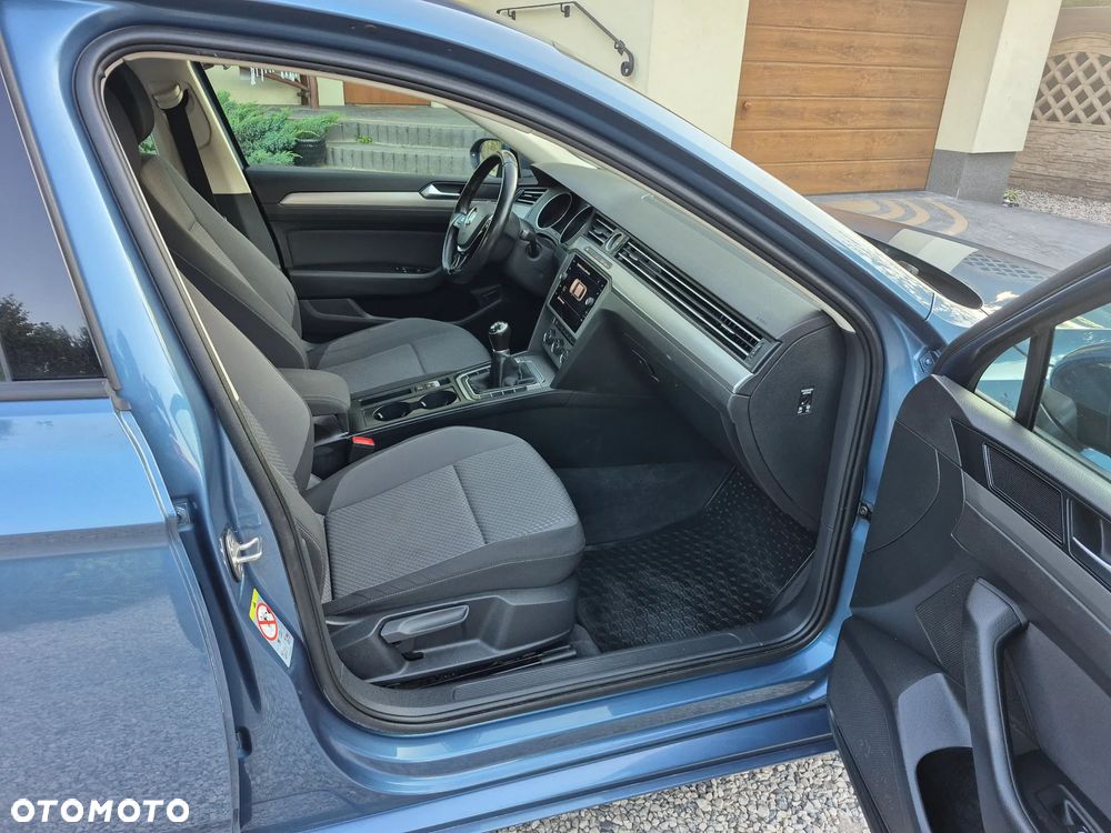 Volkswagen Passat 2.0 TDI BMT Comfortline - 17