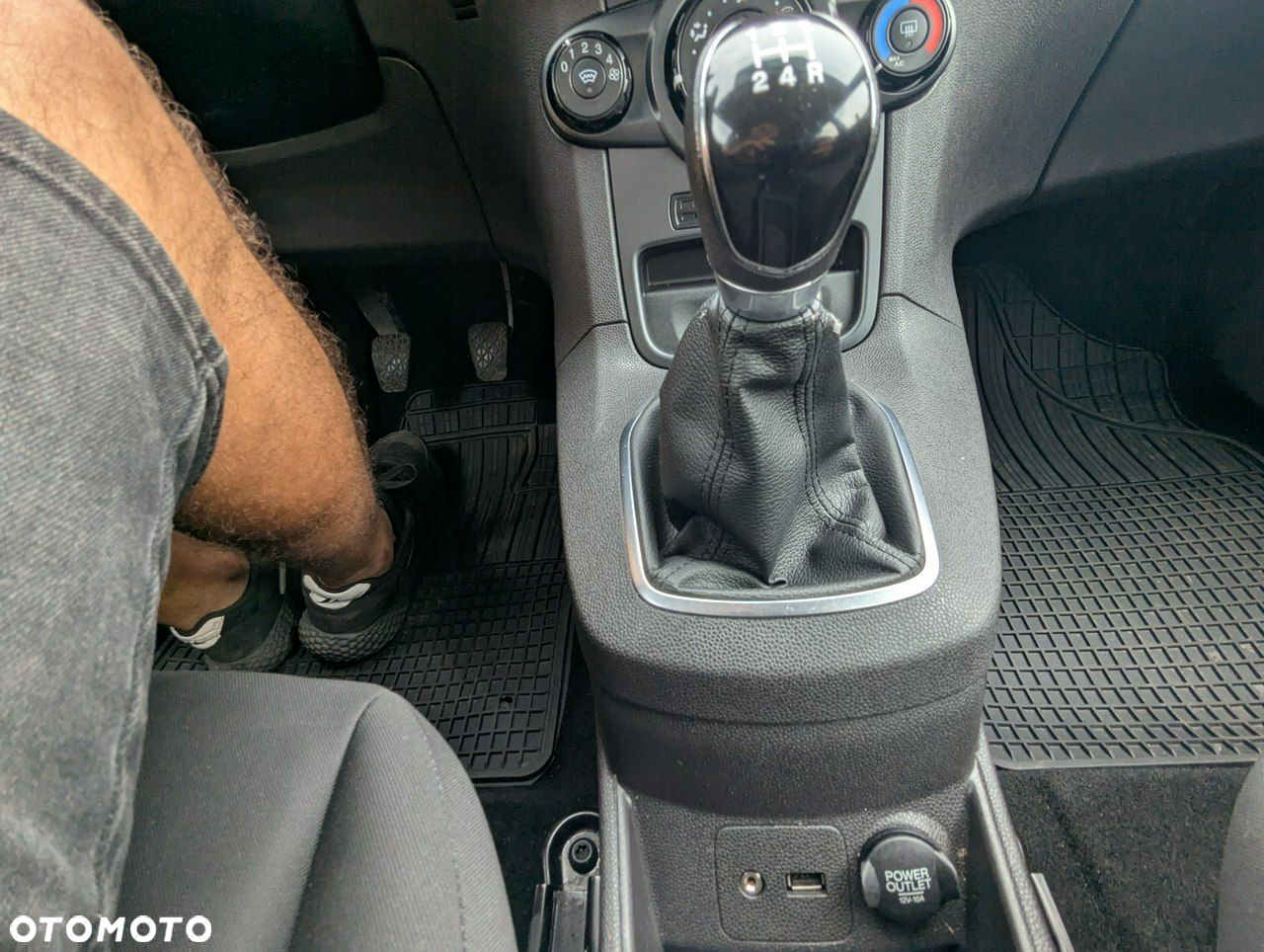 Ford Fiesta - 16