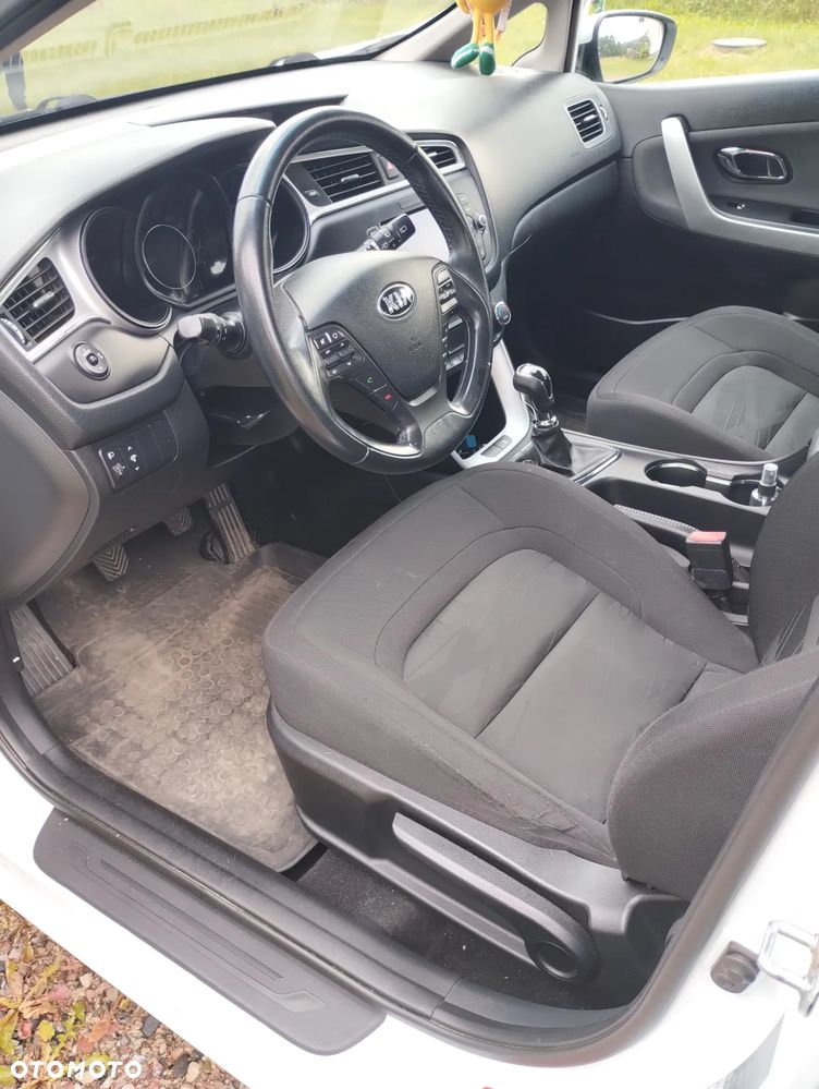 Kia Ceed 1.4 M - 11