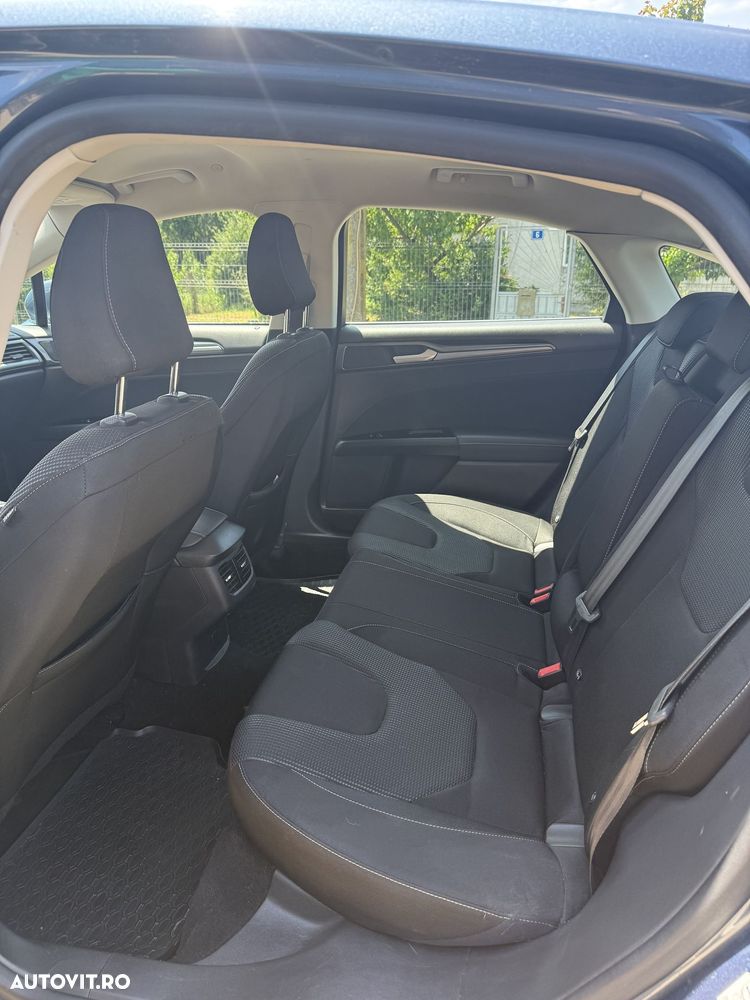 Ford Mondeo 2.0 HEV Titanium - 12