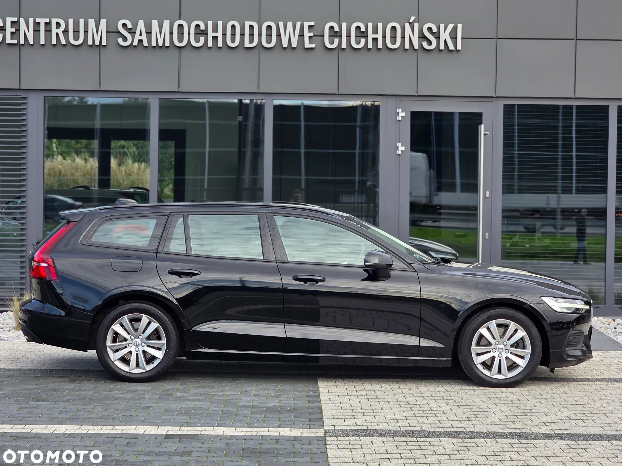 Volvo V60 B3 B Momentum Core - 12