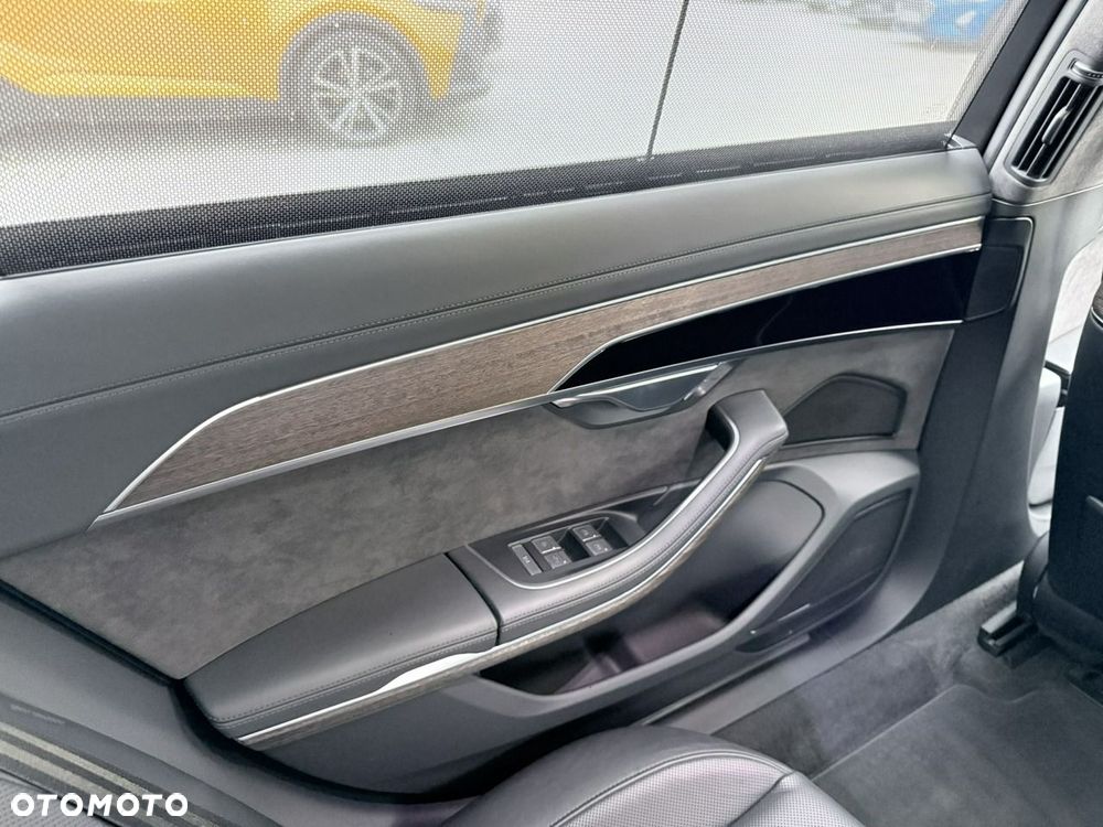 Audi A8 L 55 TFSI quattro tiptronic - 24