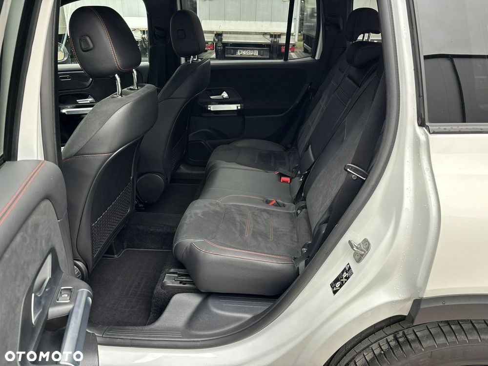 Mercedes-Benz GLB 200 7G-DCT - 19