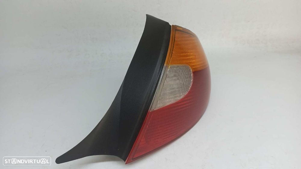 FAROLIM TRASEIRO DIREITO CHRYSLER NEON (PL) 1.6 LE - 5