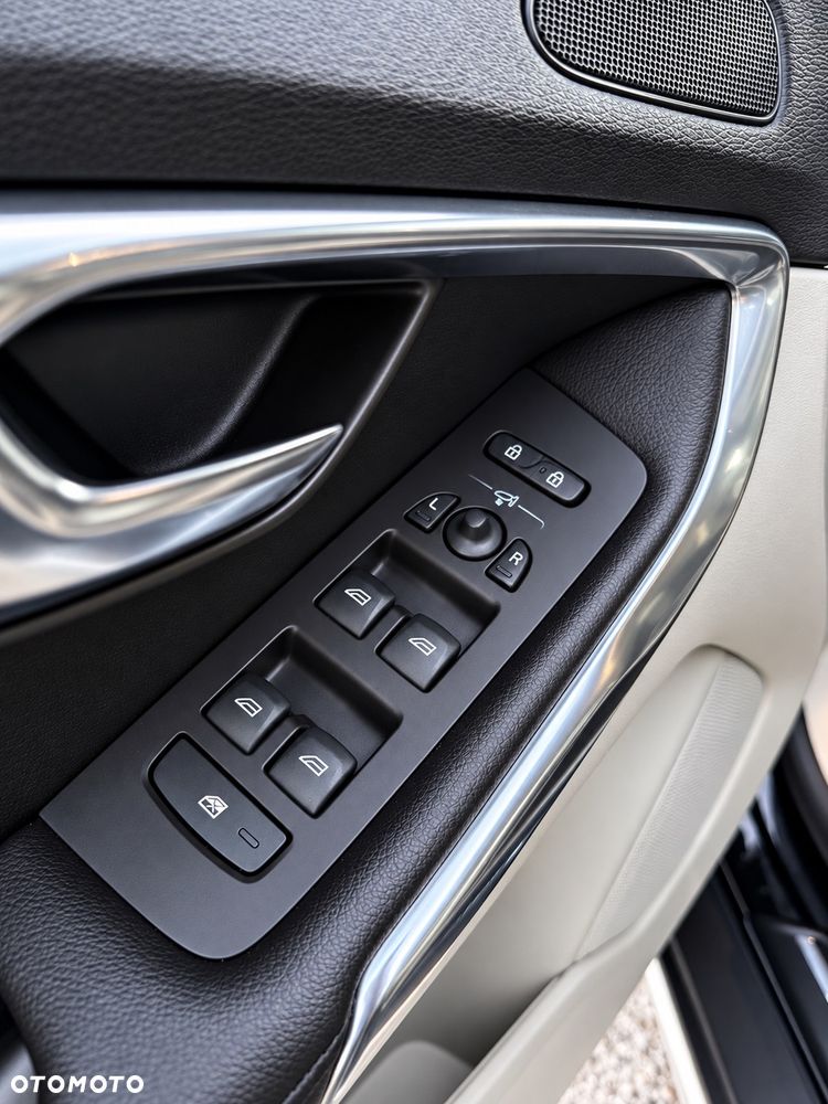 Volvo V40 D3 Summum - 22