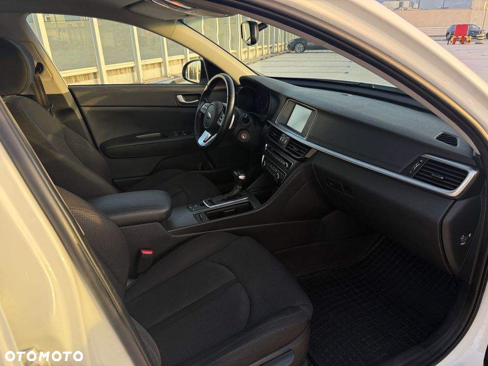 Kia Optima - 23