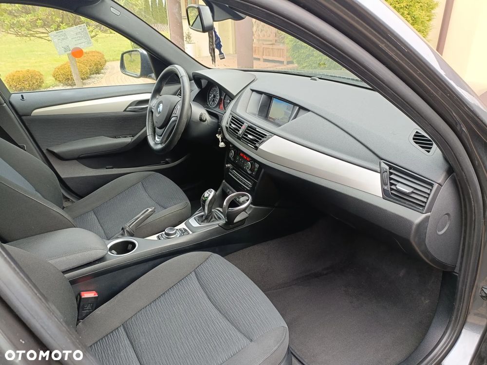 BMW X1 sDrive18d xLine - 14