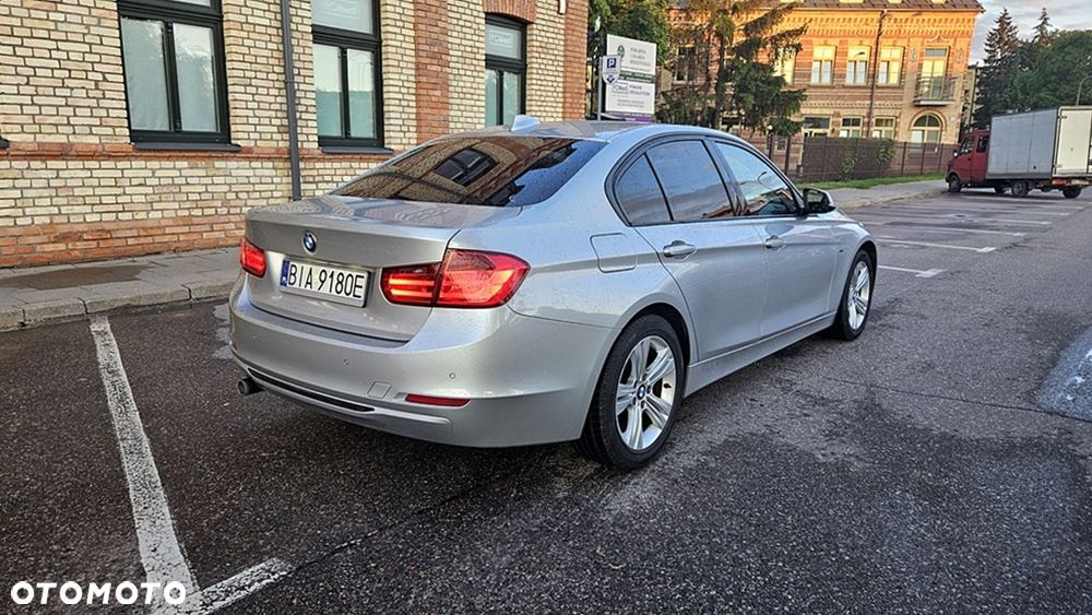 BMW Seria 3 318d Blue Performance Sport Line - 7