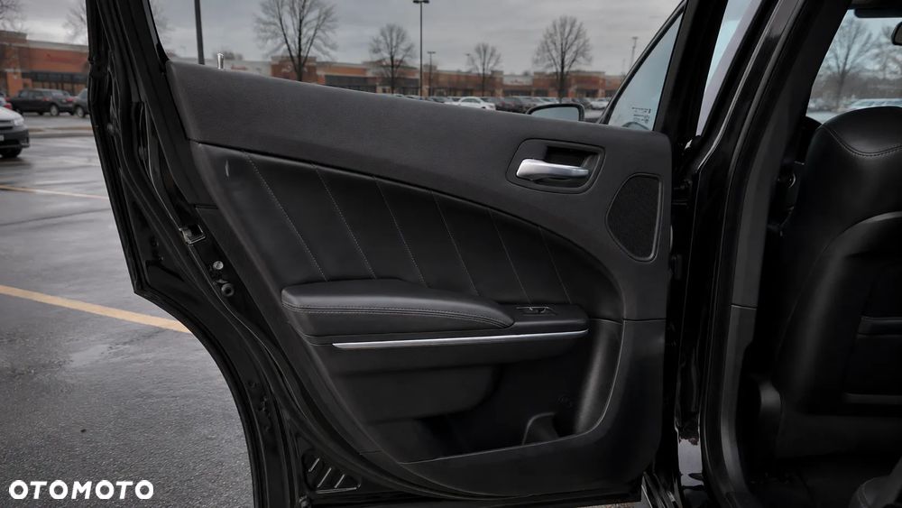 Dodge Charger 5.7 R/T - 19