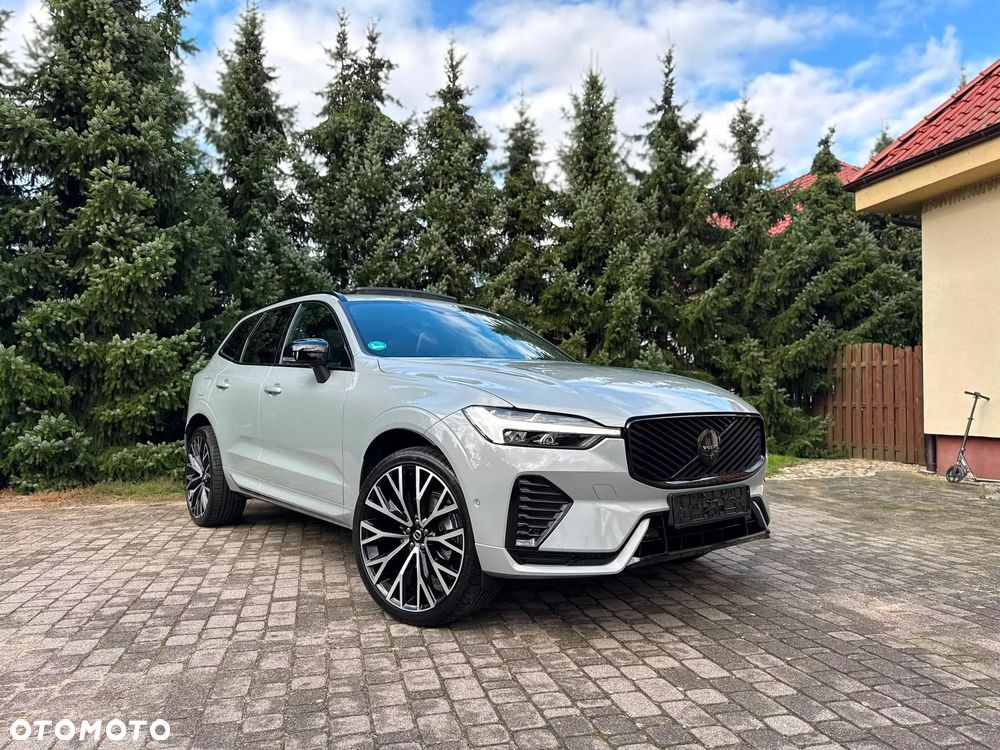 Volvo XC 60 B5 B AWD Ultra Dark - 11