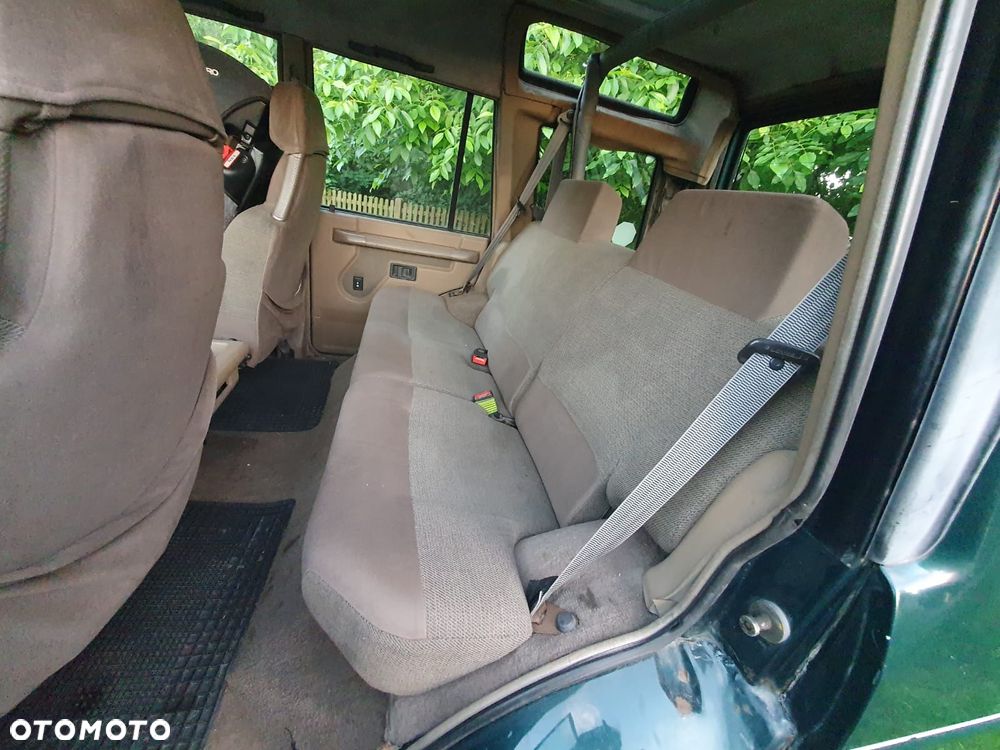 Land Rover Discovery - 16