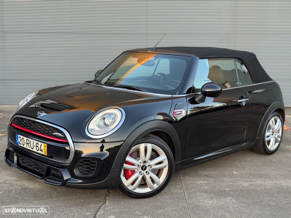 MINI Cabrio John Cooper Works - 2