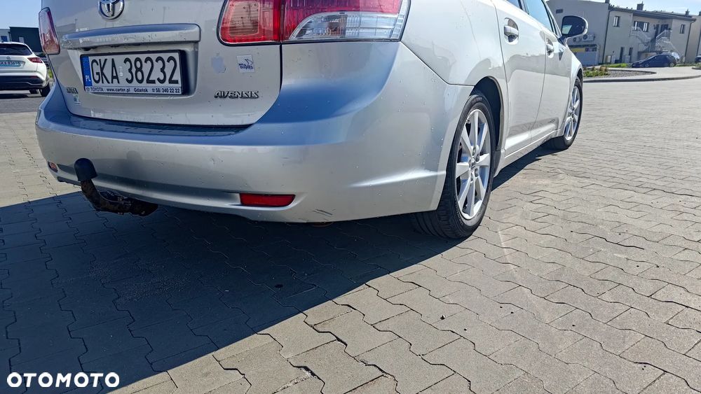 Toyota Avensis 1.8 Sol NAVI - 13