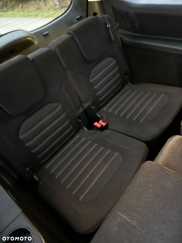 Ford Galaxy - 24