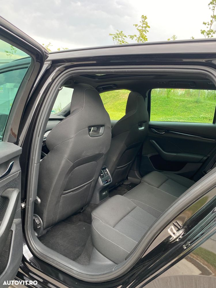 Skoda Octavia 2.0 TDI DSG Sportline - 7