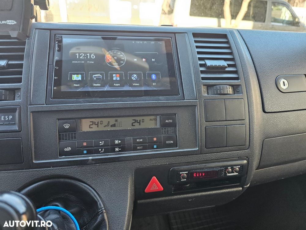 Volkswagen Caravelle - 16