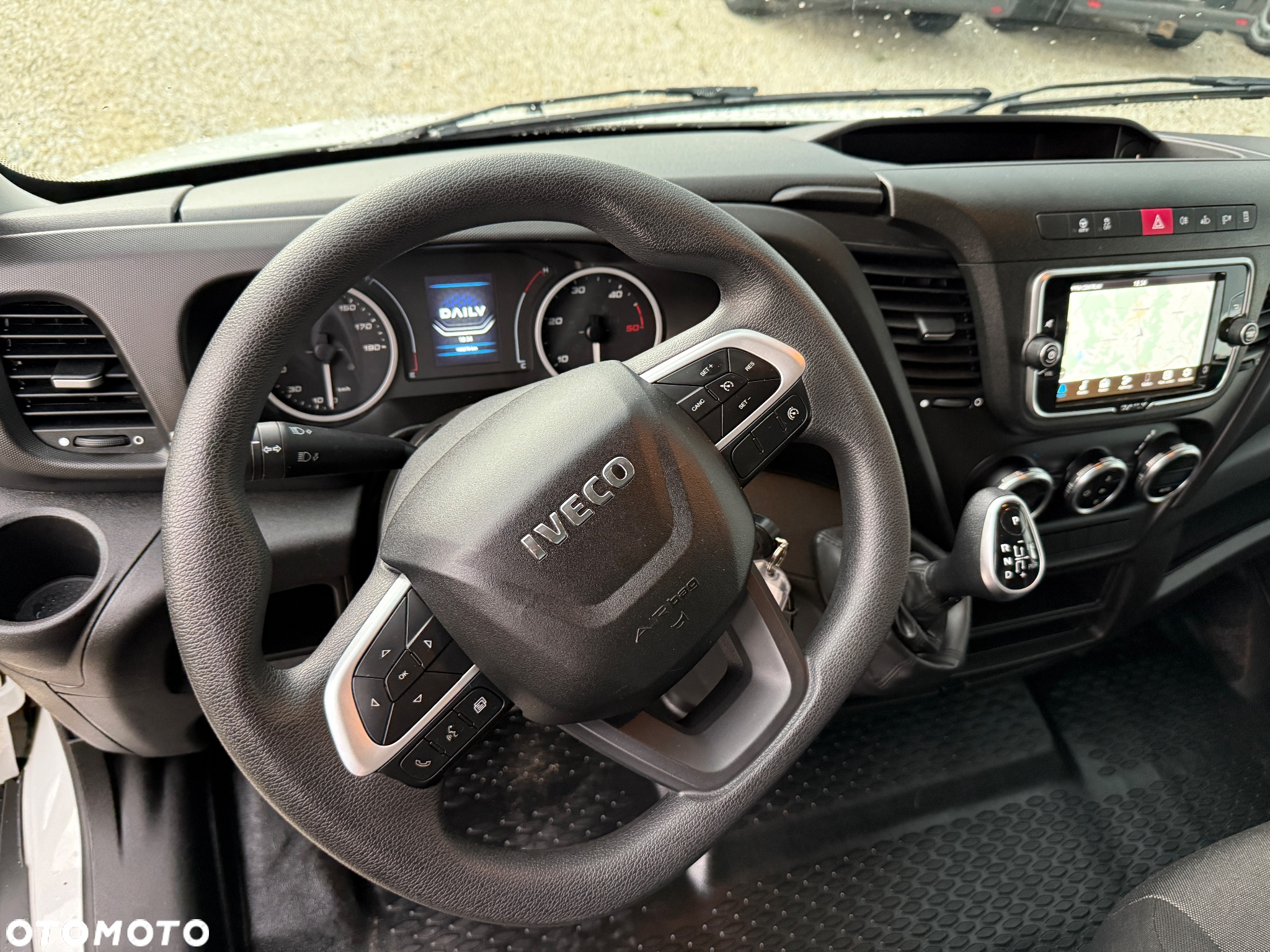 Iveco Daily 3.0 210KM!!!/Automat Hi-Matic/furgon Maxi/Navi/Kamera cofania/Radio DAB/Tempomat/ - 17