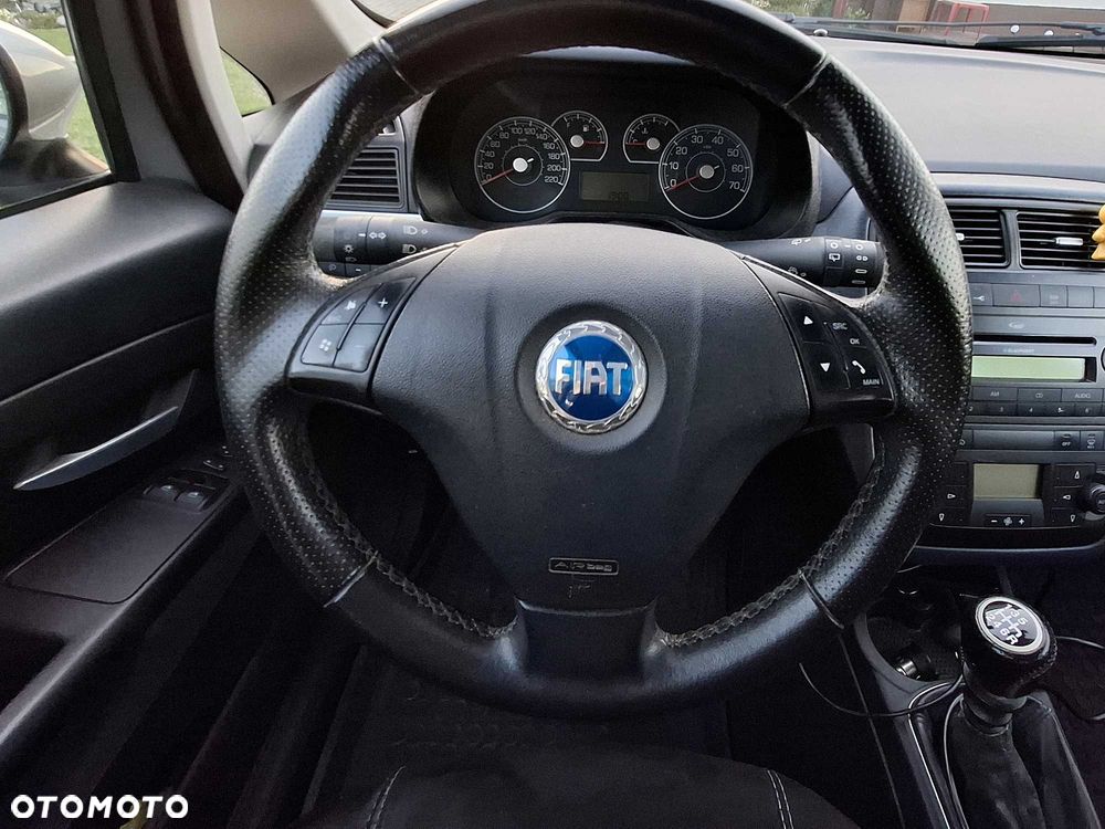 Fiat Grande Punto - 7
