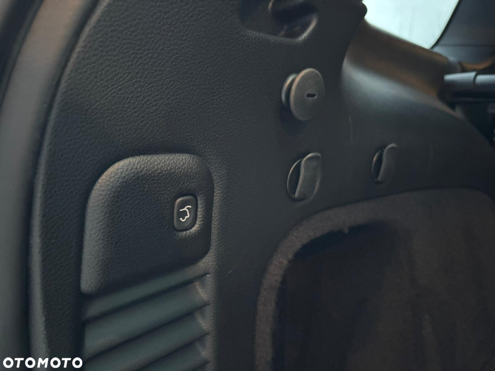 Jeep Grand Cherokee - 16