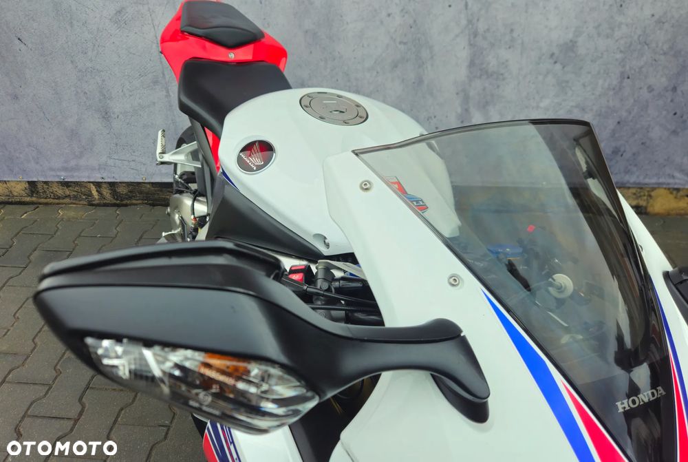 Honda CBR - 25
