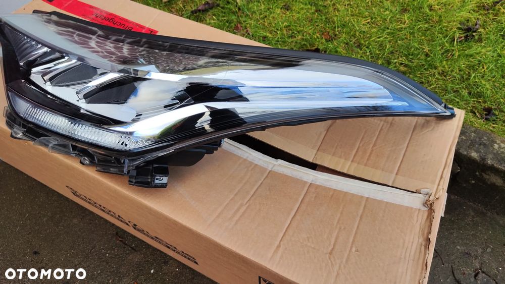 Toyota C-HR Lift 19- Lampa Przód Lewa Full LED Eco LED - 4