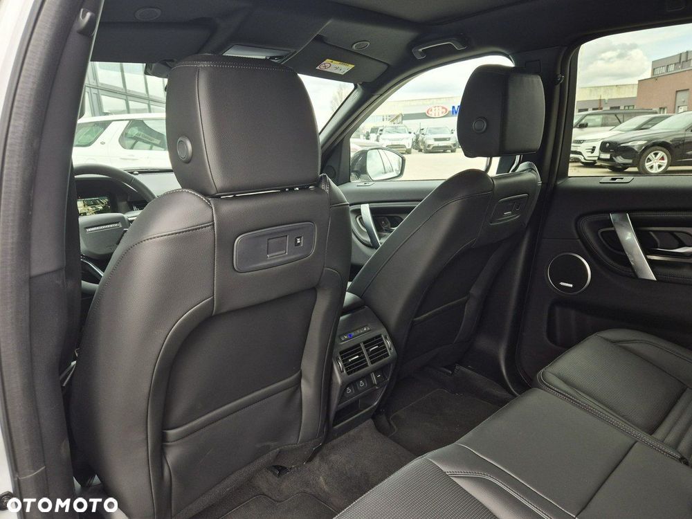 Land Rover Discovery Sport - 26