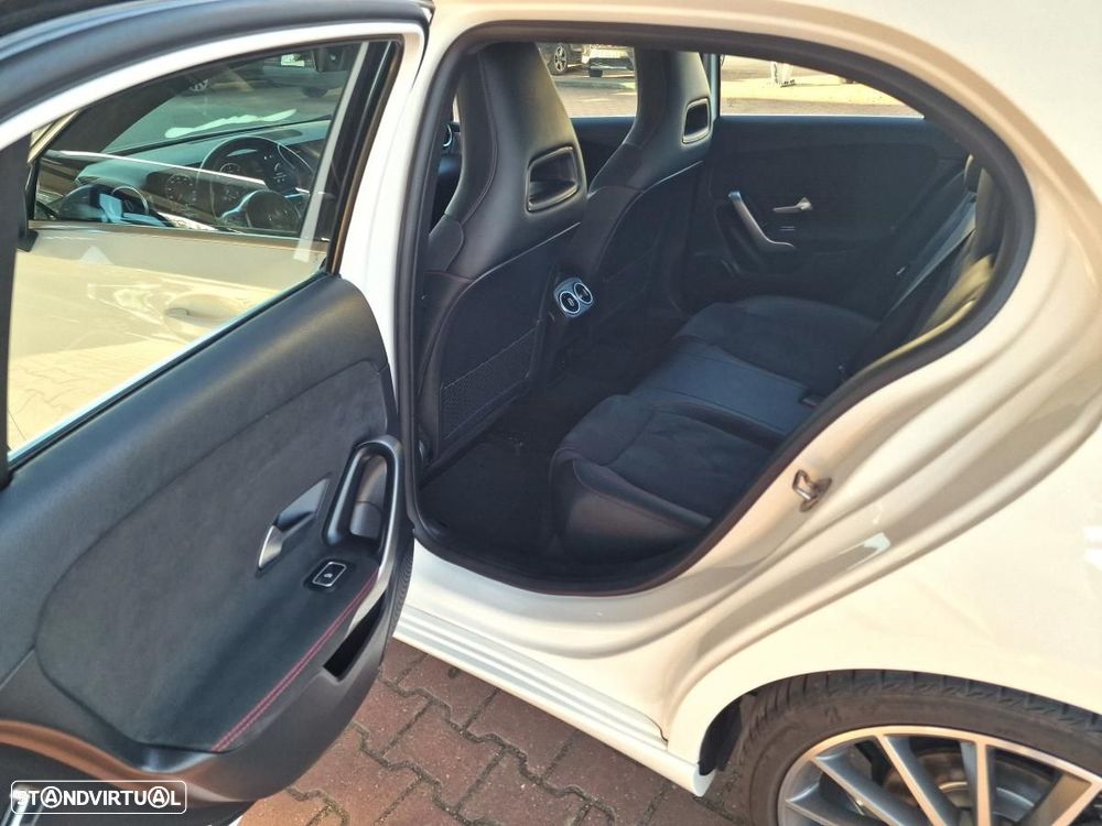 Mercedes-Benz A 180 d AMG Line Aut. — fotografia 15
